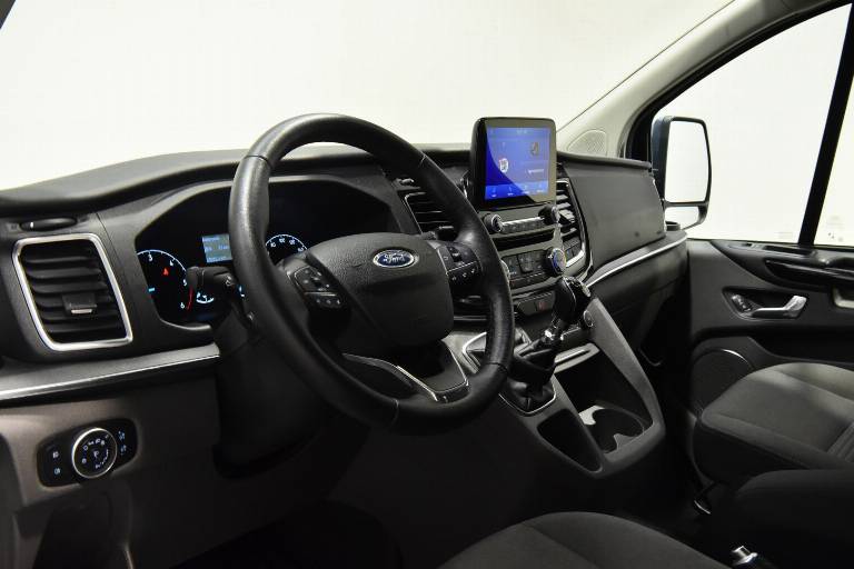 FORD Tourneo Custom 3