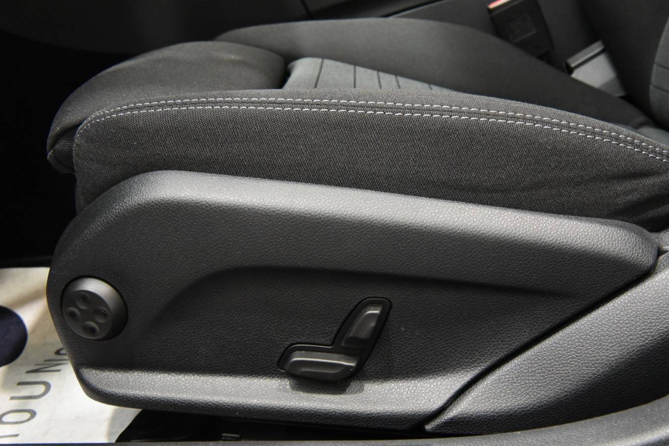 MERCEDES-BENZ C 220 42