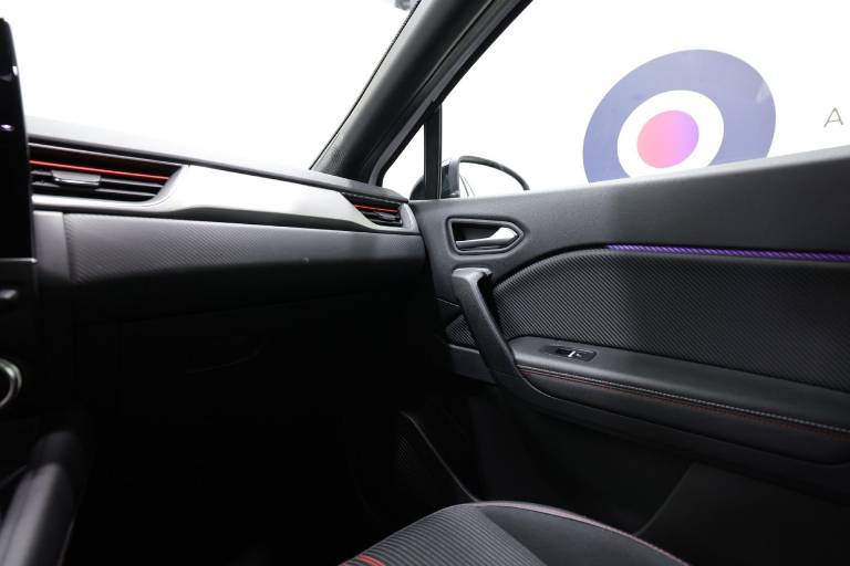 RENAULT Captur 33