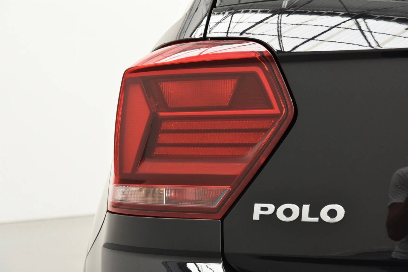 VOLKSWAGEN Polo 39