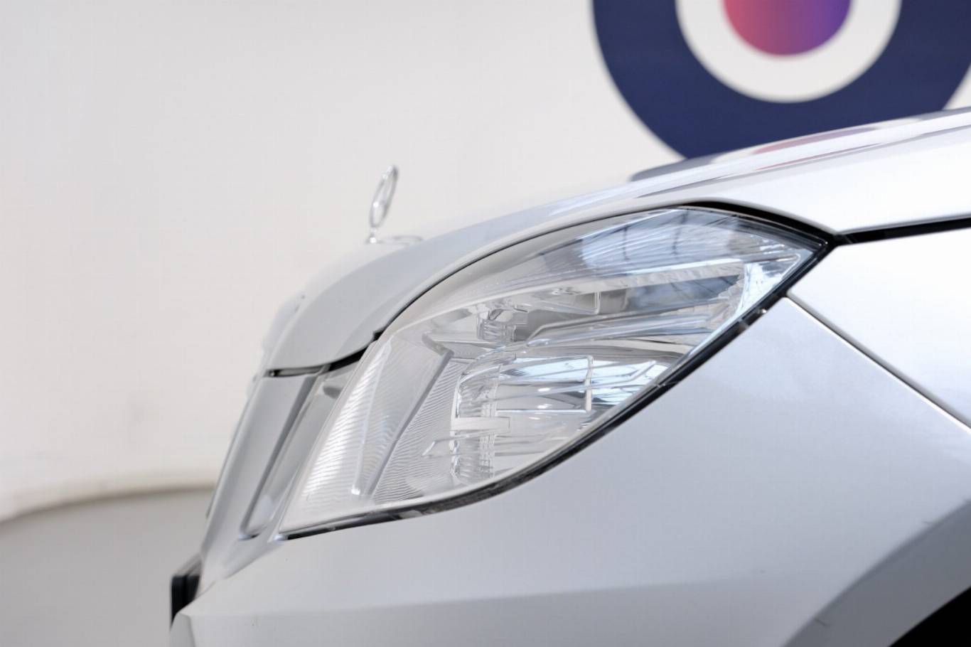 MERCEDES-BENZ E 250 13