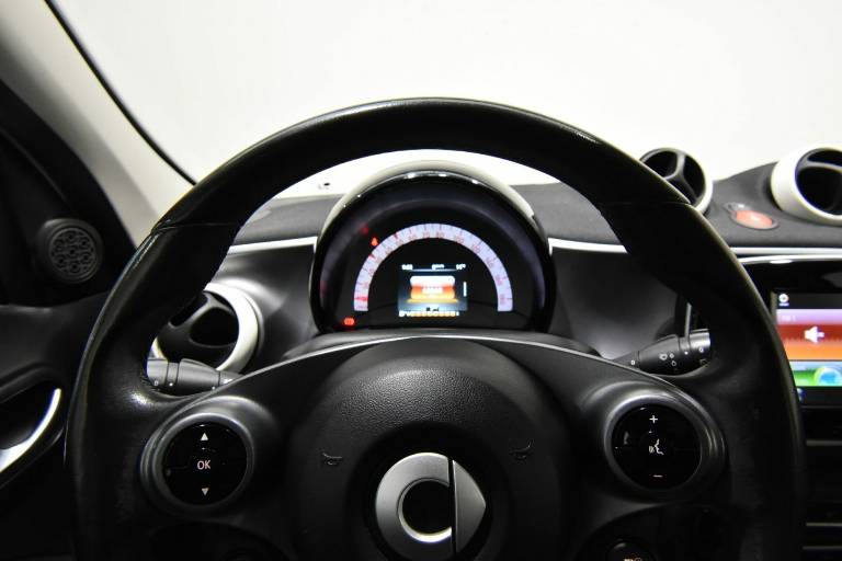 SMART ForFour 9