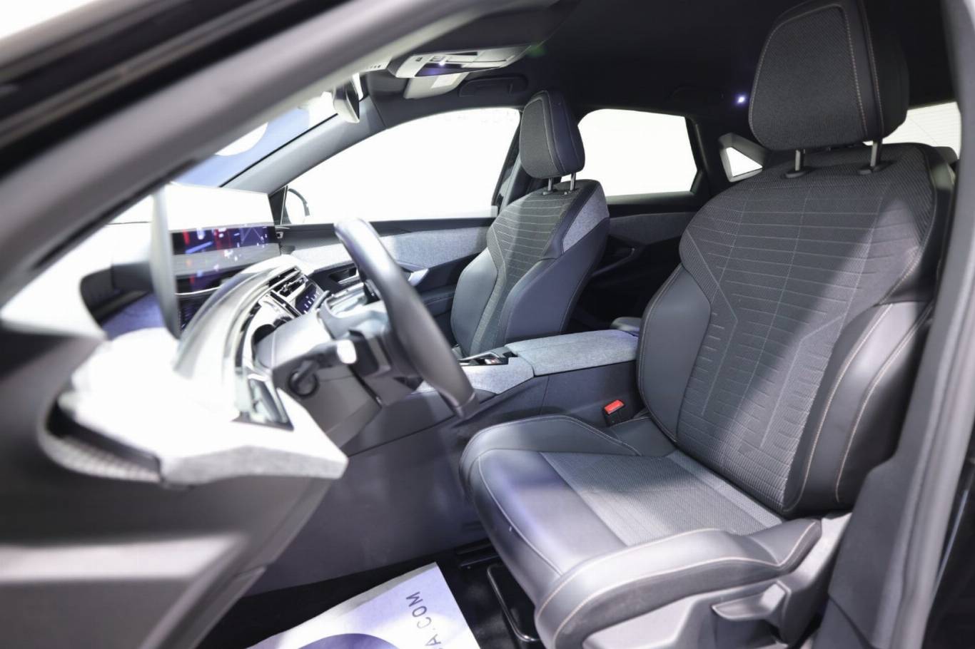 PEUGEOT 3008 6