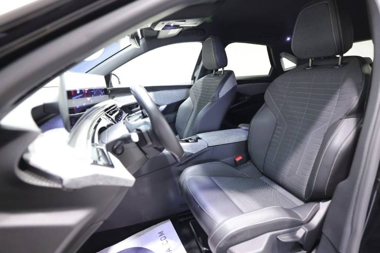 PEUGEOT 3008 6