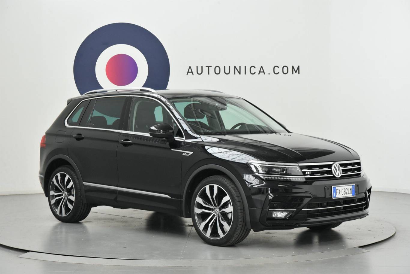 VOLKSWAGEN Tiguan 14