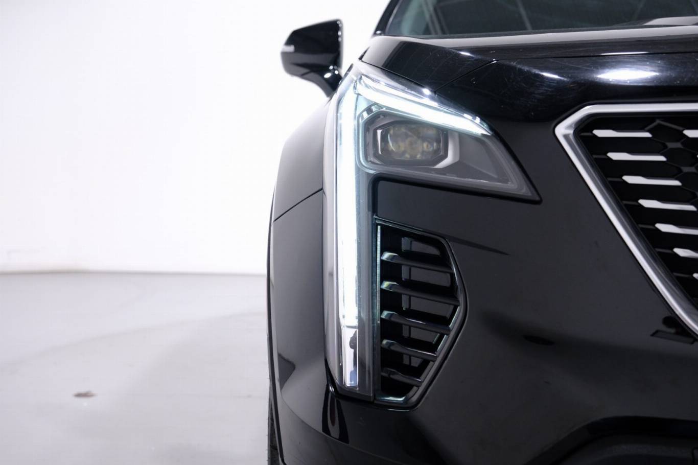 CADILLAC XT4 18