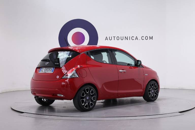 LANCIA Ypsilon 14