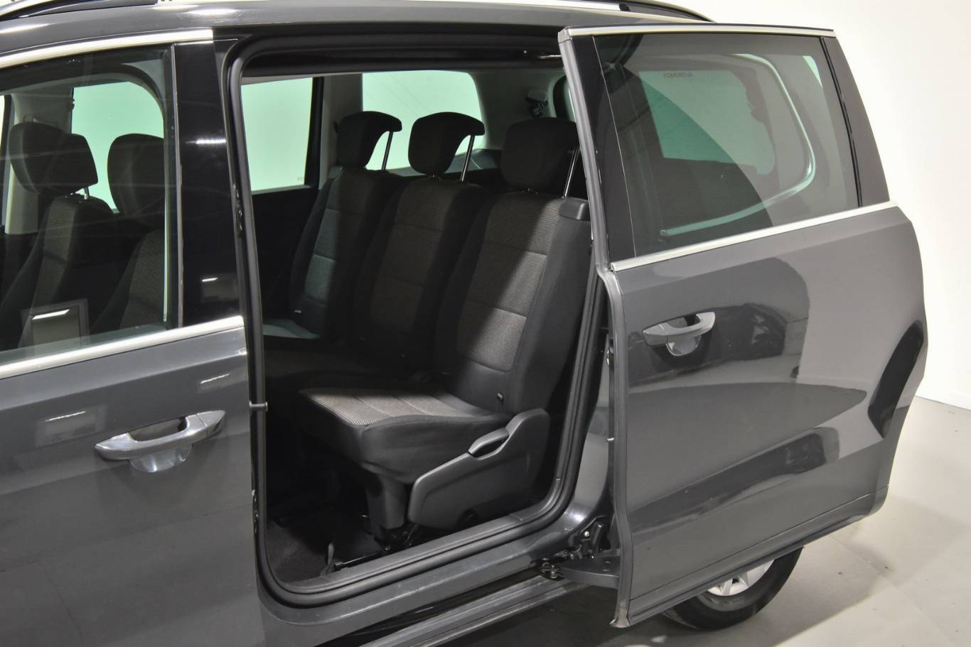 VOLKSWAGEN Sharan 47