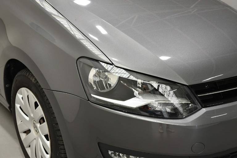 VOLKSWAGEN Polo 38