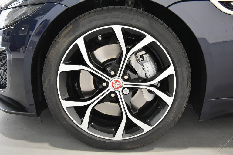 JAGUAR F-Type 60