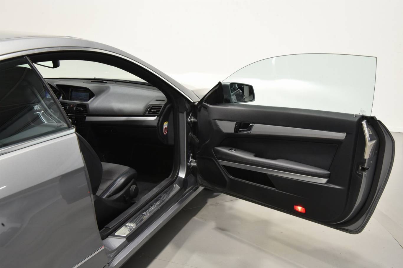 MERCEDES-BENZ E 220 48