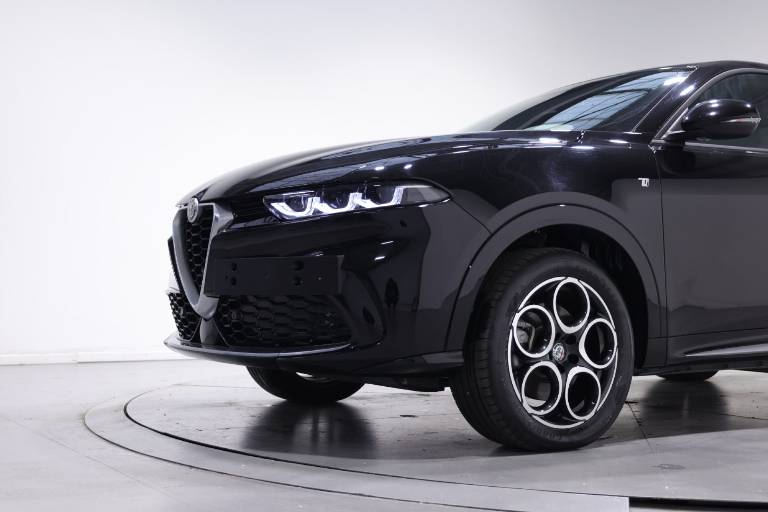 ALFA ROMEO Tonale 11
