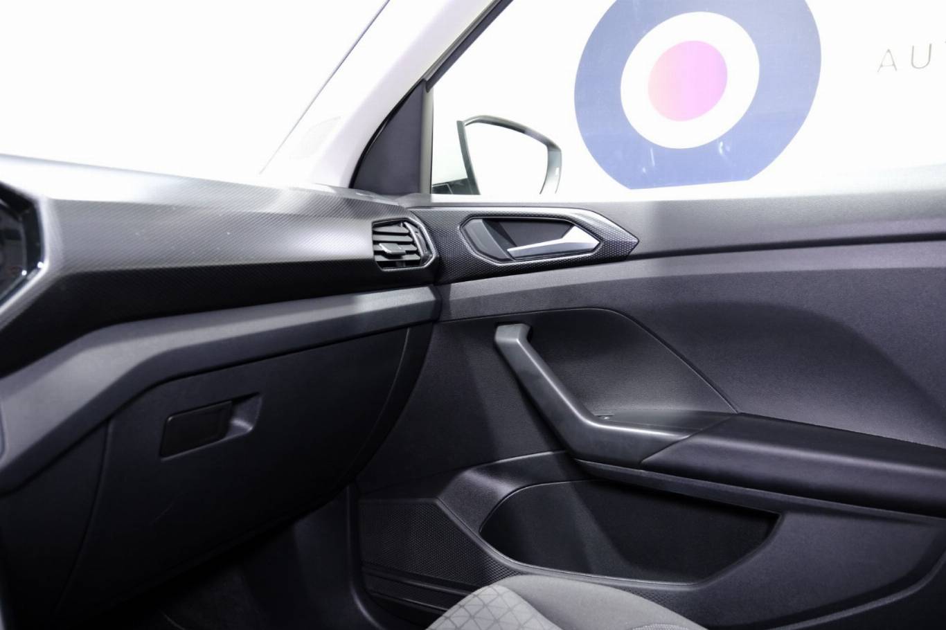 VOLKSWAGEN T-Cross 27