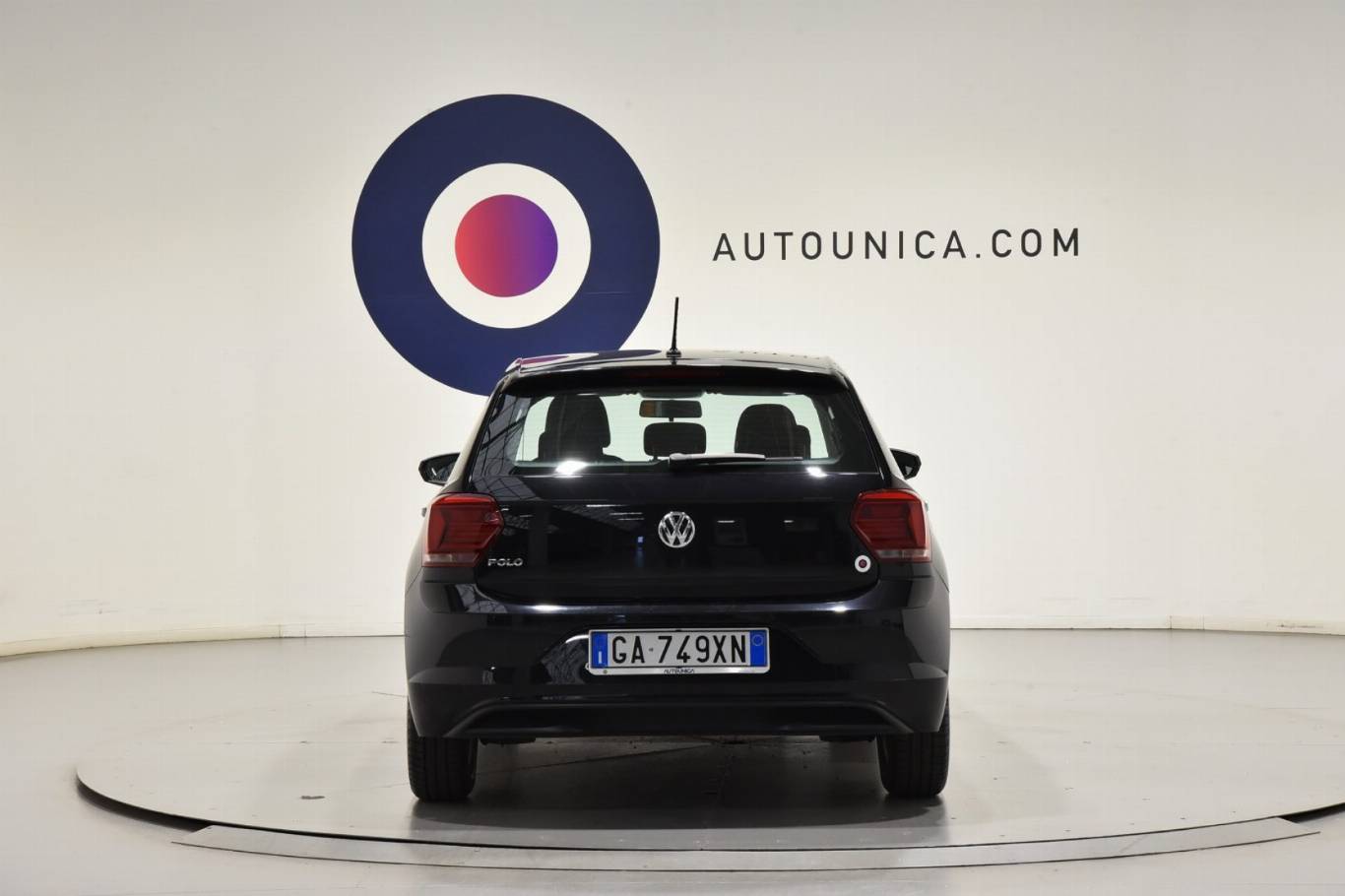VOLKSWAGEN Polo 6
