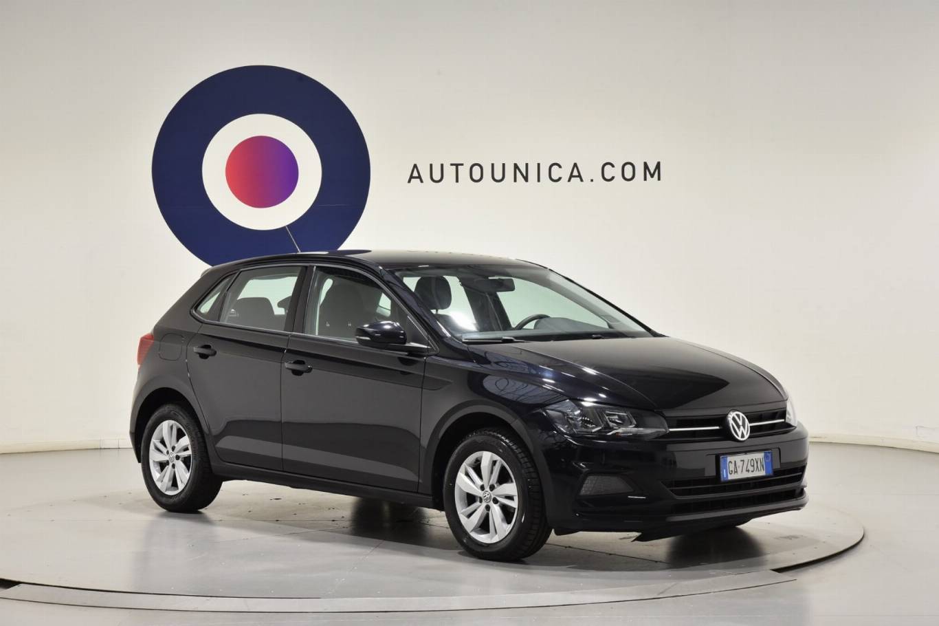 VOLKSWAGEN Polo 7