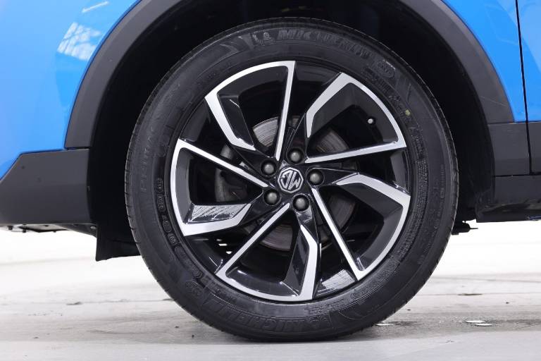 MG ZS 15