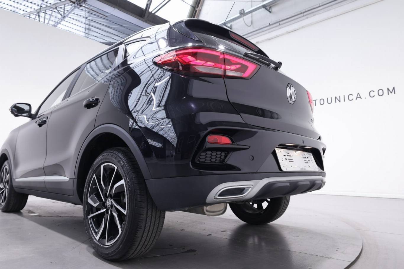 MG ZS 46