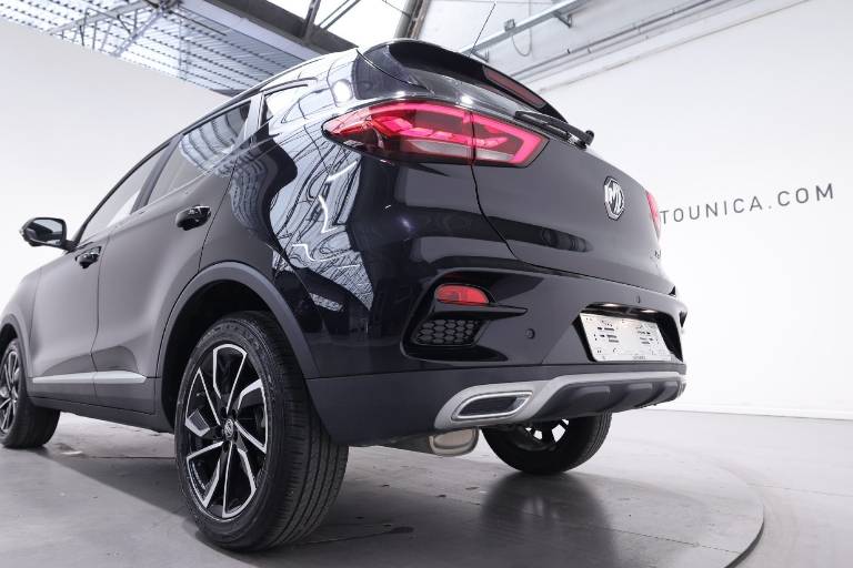 MG ZS 46