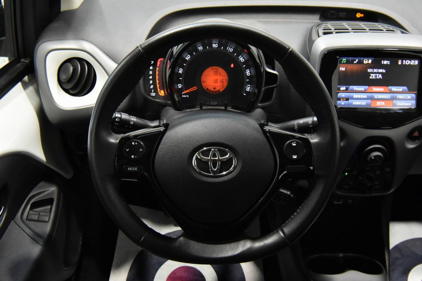 TOYOTA Aygo 23