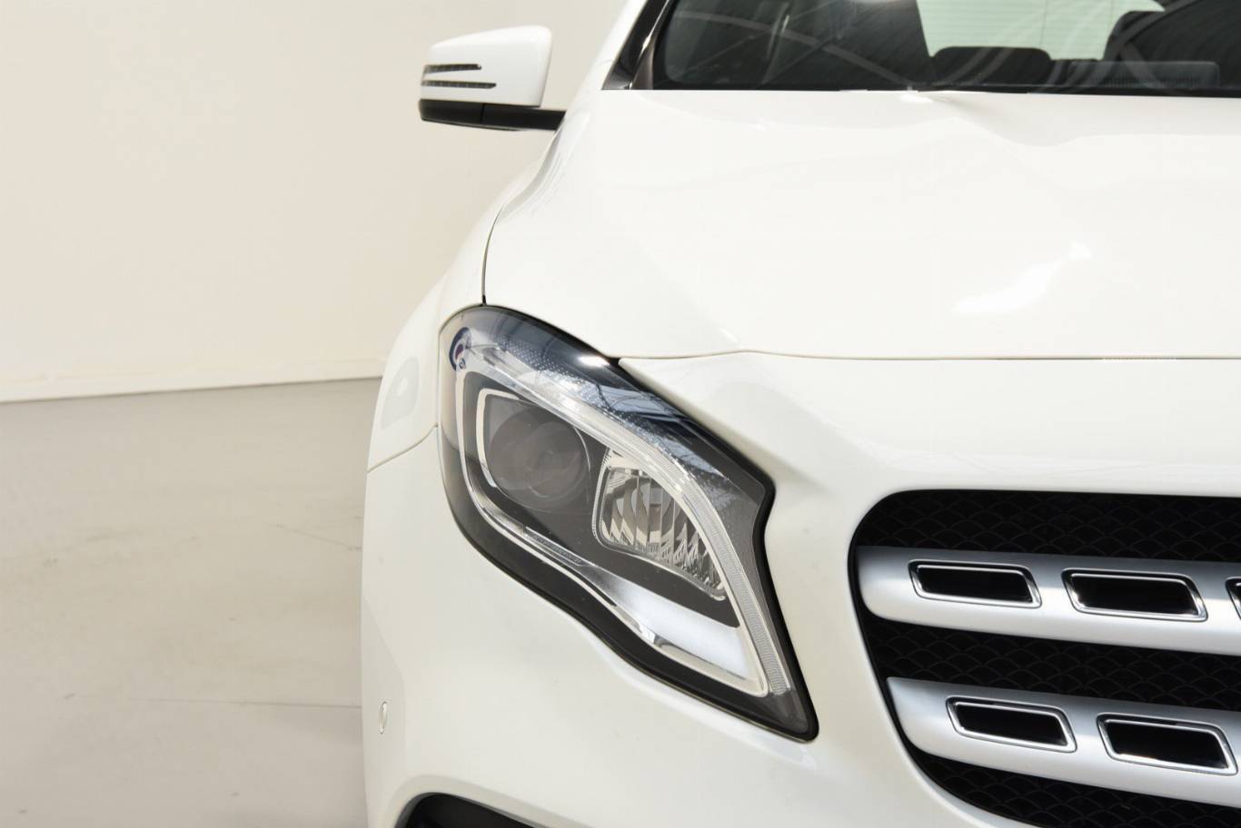 MERCEDES-BENZ GLA 200 17