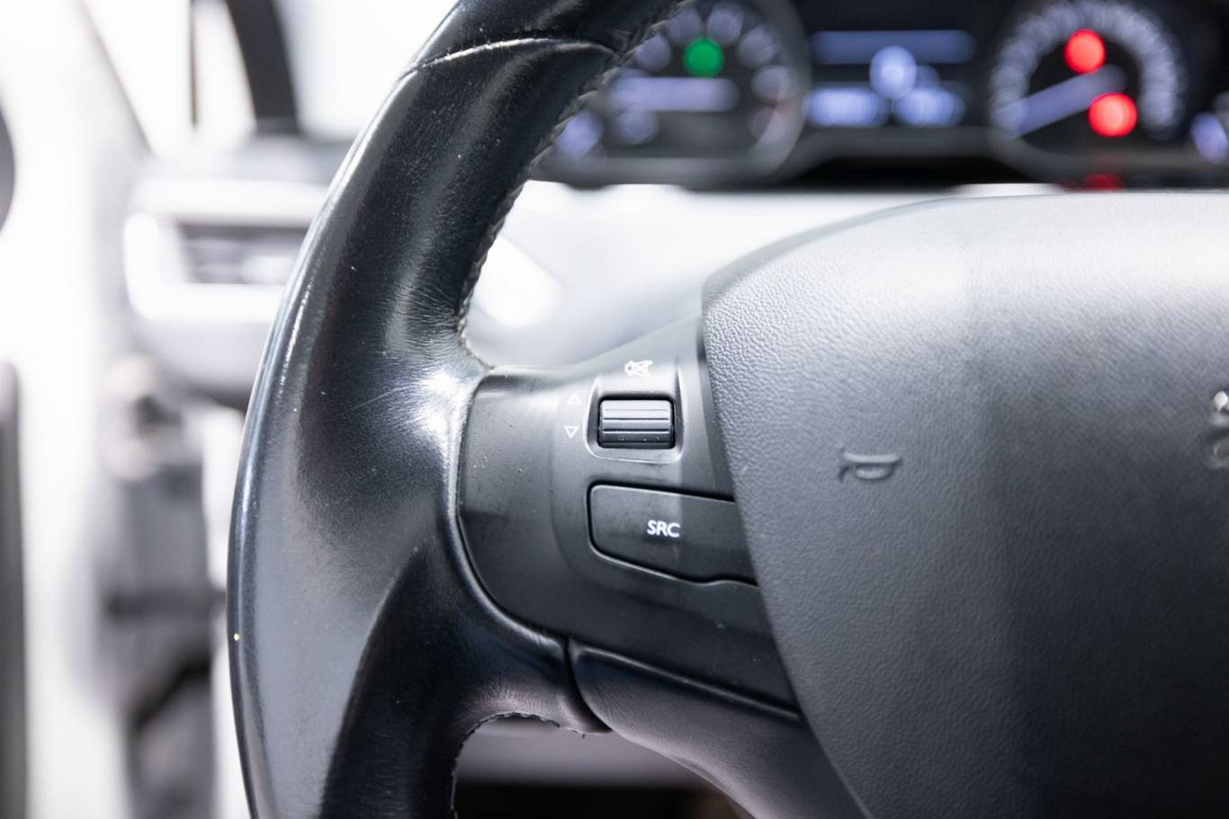 PEUGEOT 208 20