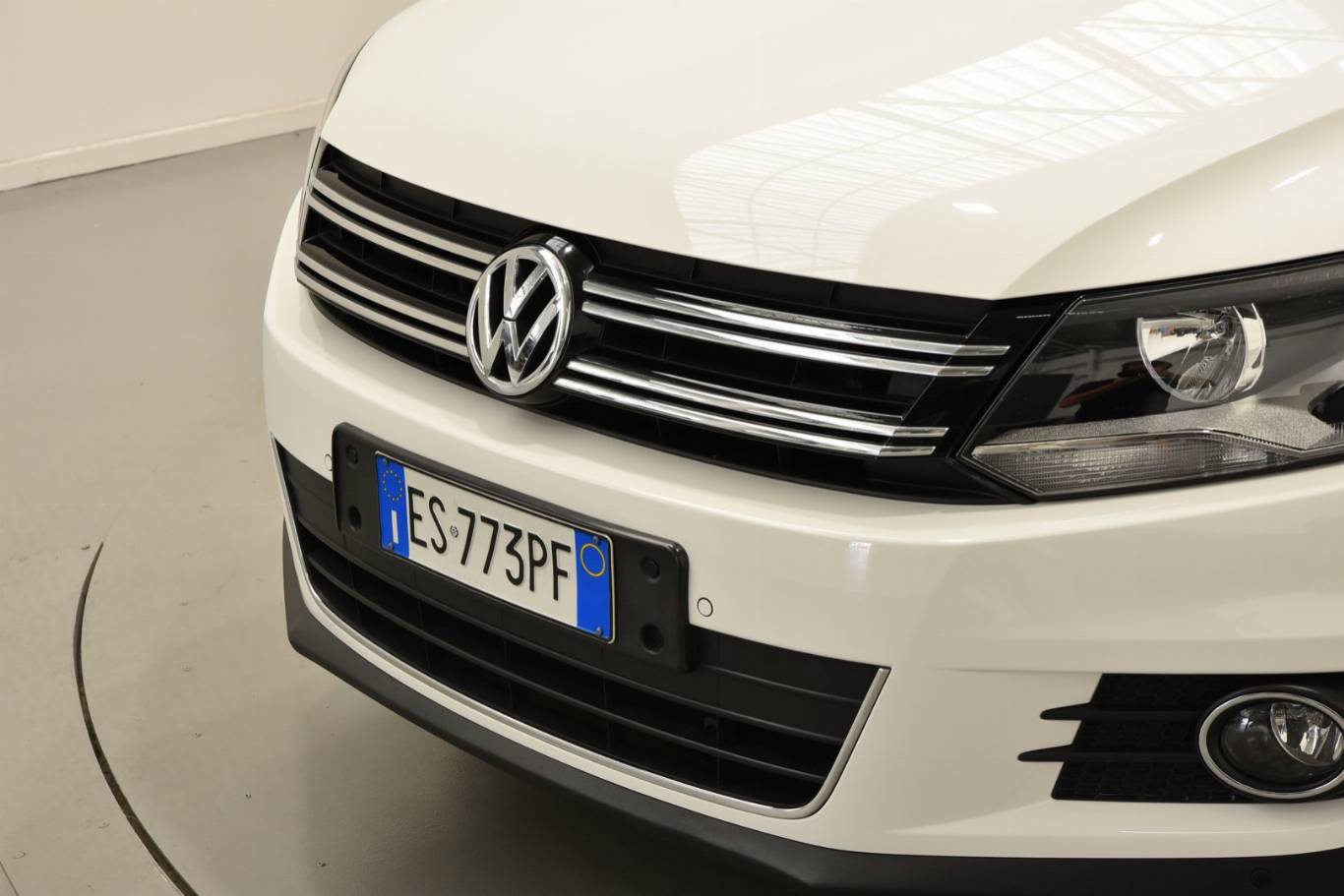 VOLKSWAGEN Tiguan 61