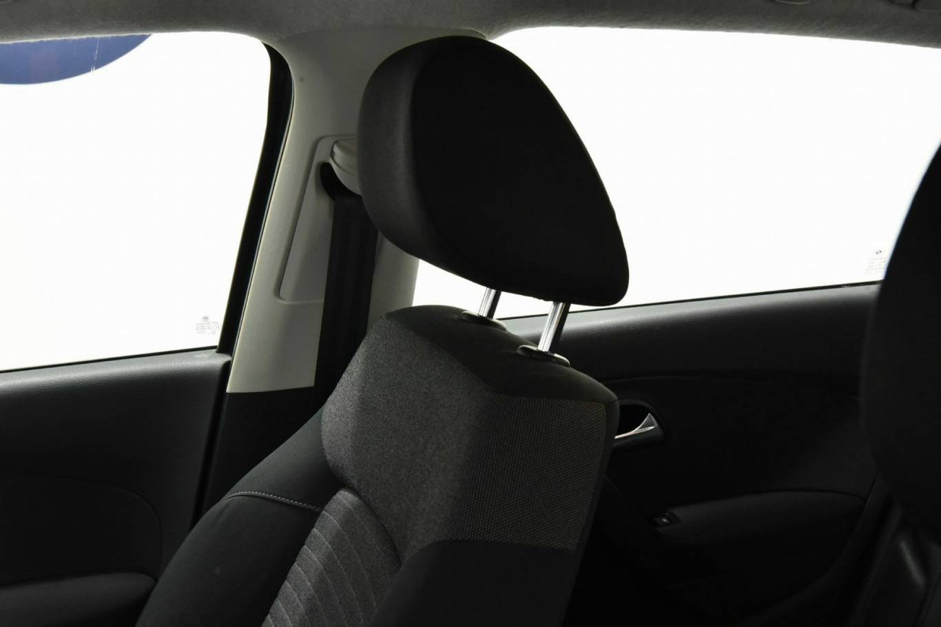 VOLKSWAGEN Polo 20