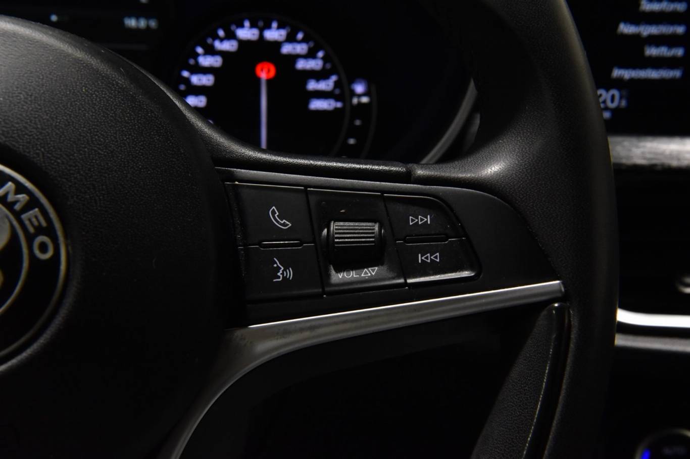 ALFA ROMEO Stelvio 9