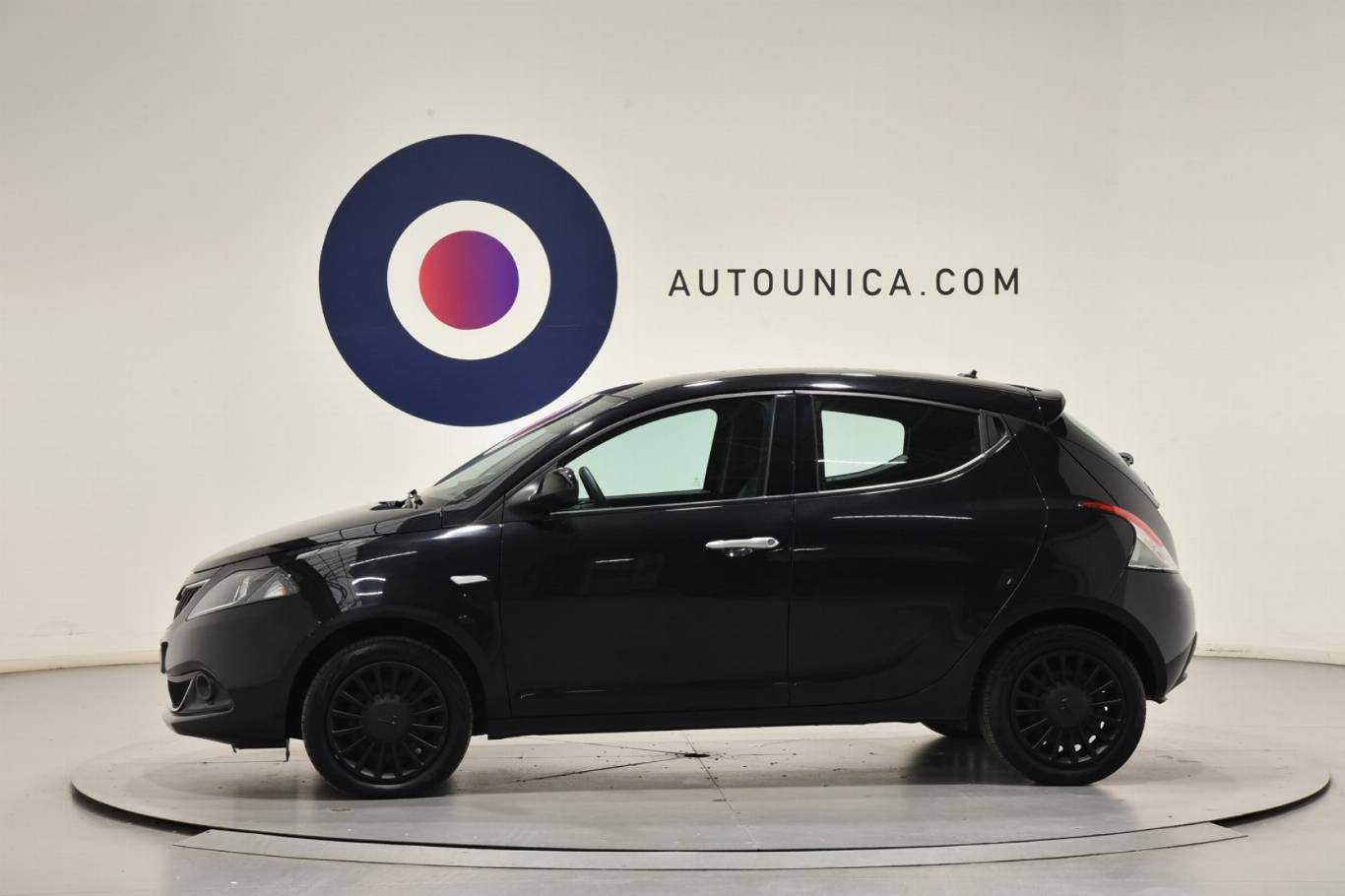 LANCIA Ypsilon 8