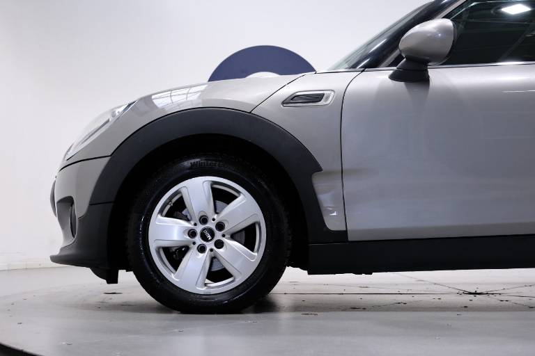 MINI Cooper Clubman 12