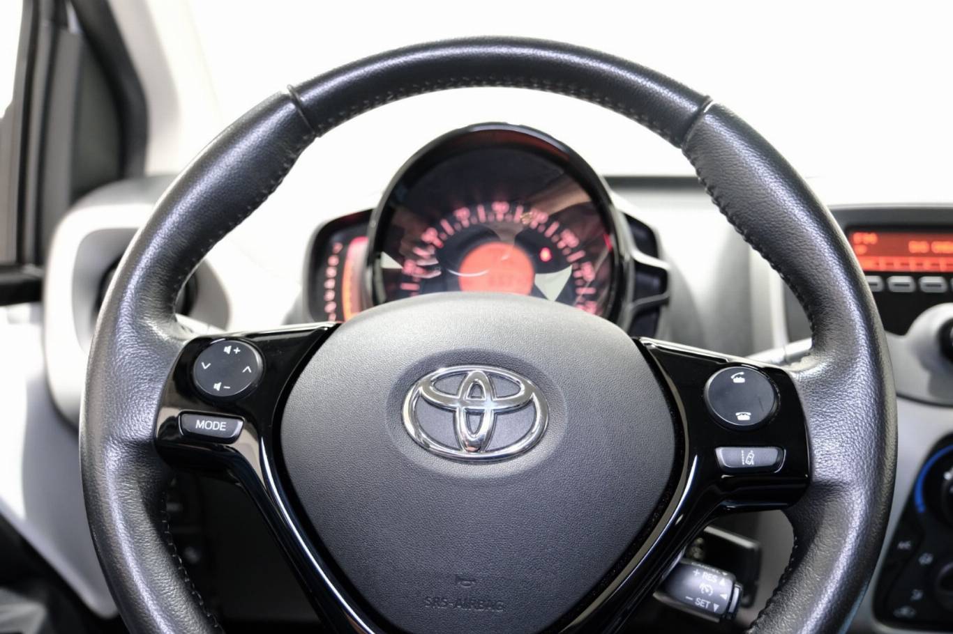 TOYOTA Aygo 7