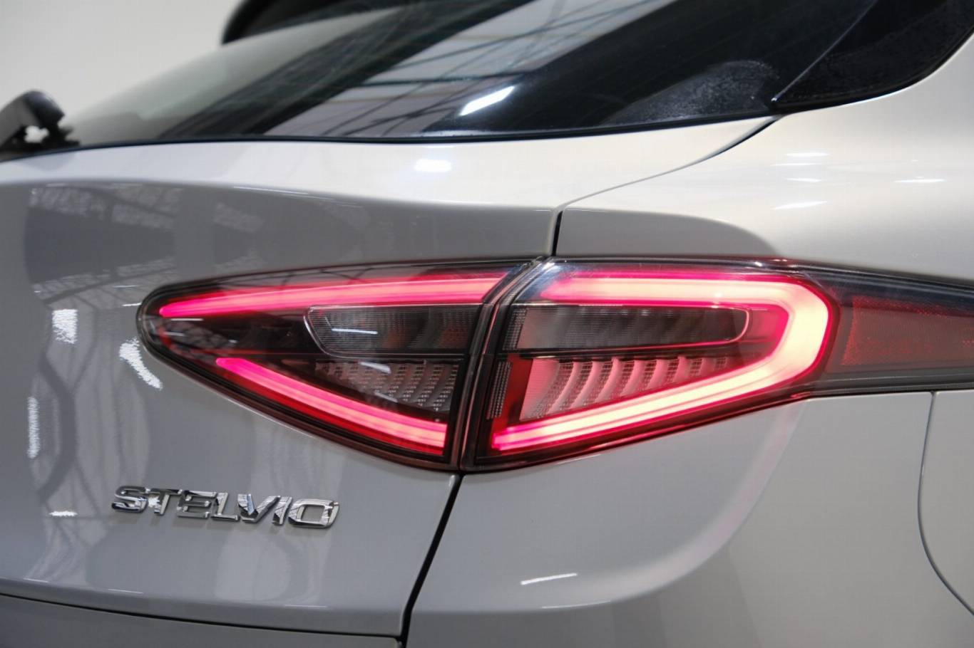 ALFA ROMEO Stelvio 52