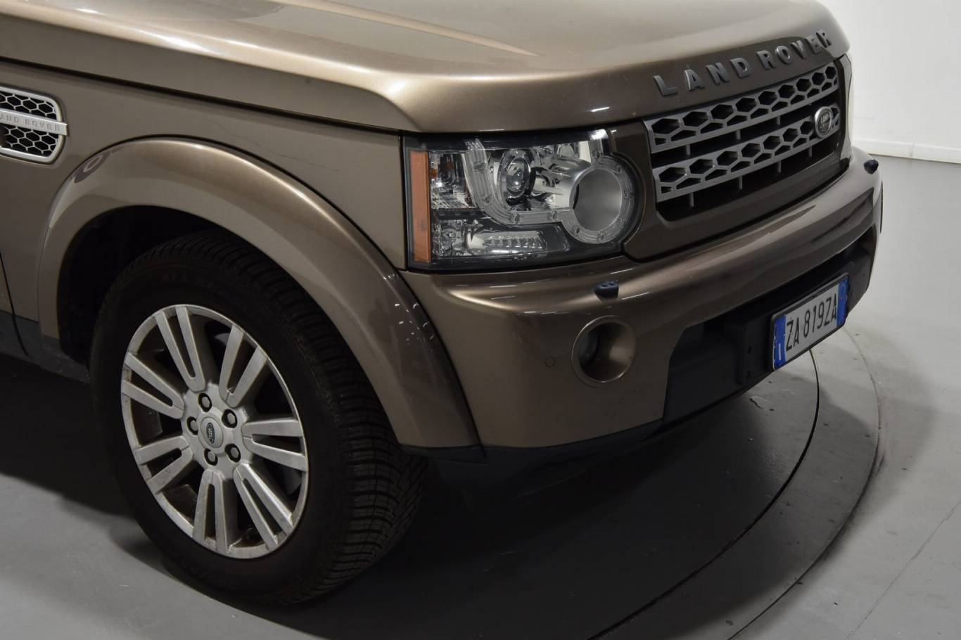 LAND ROVER Discovery 24