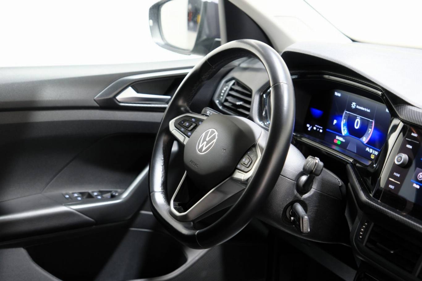 VOLKSWAGEN T-Cross 48