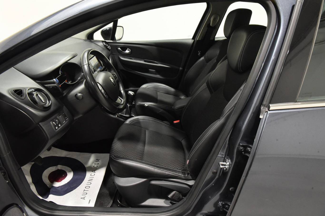 RENAULT Clio 4
