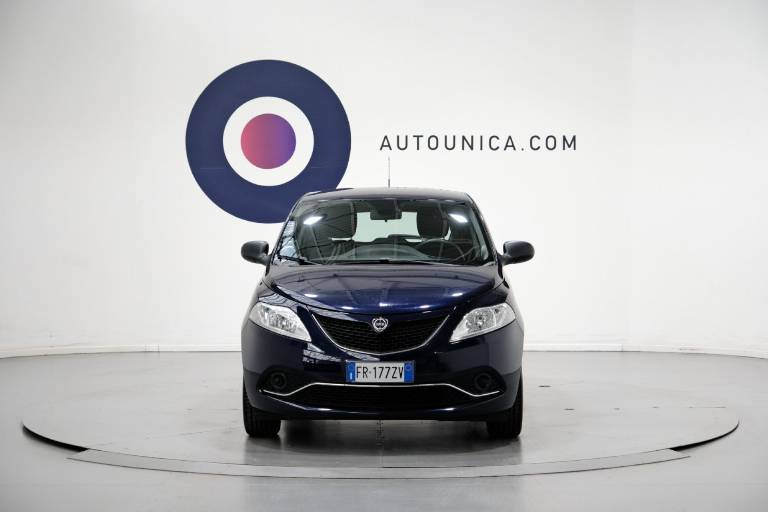 LANCIA Ypsilon 2
