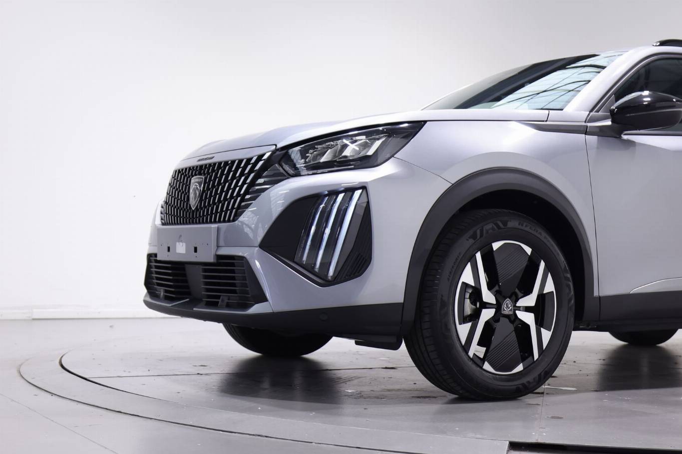 PEUGEOT 2008 11