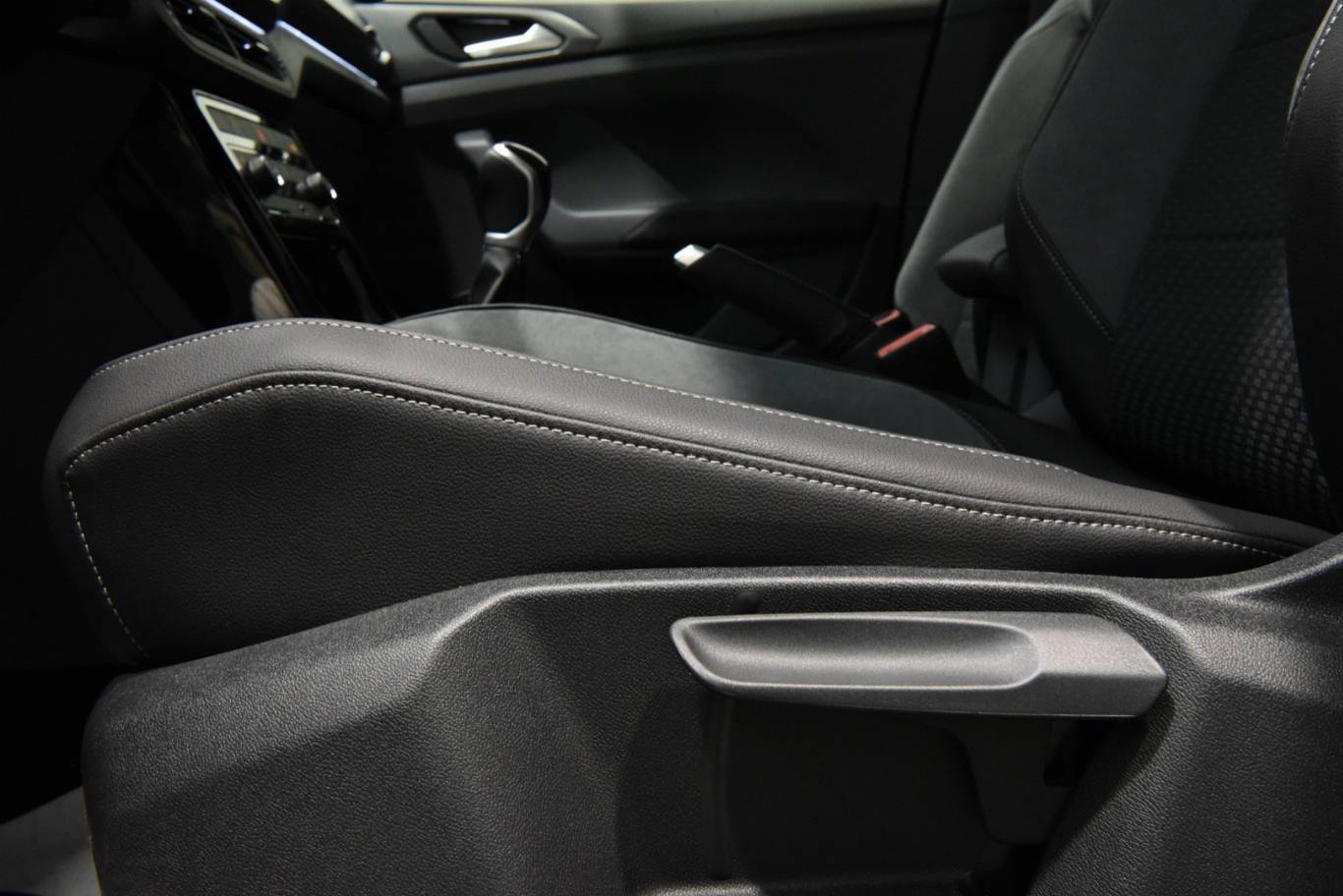 VOLKSWAGEN T-Cross 42