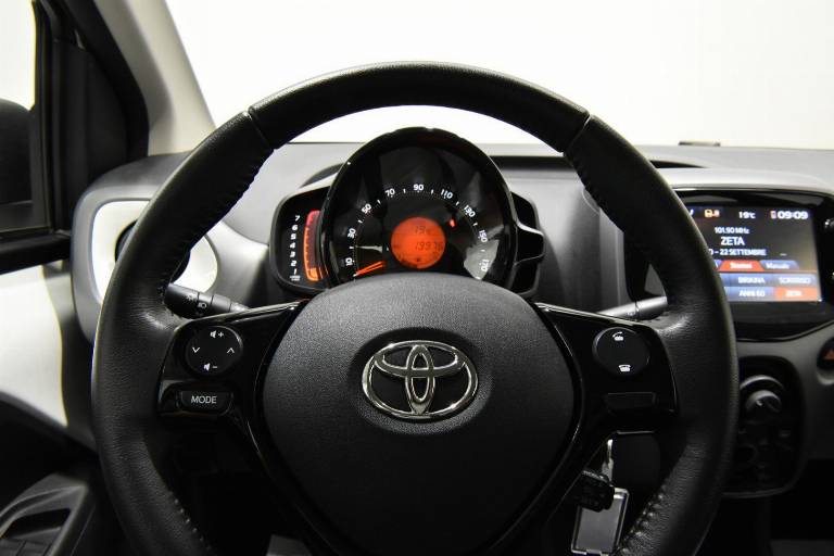 TOYOTA Aygo 38