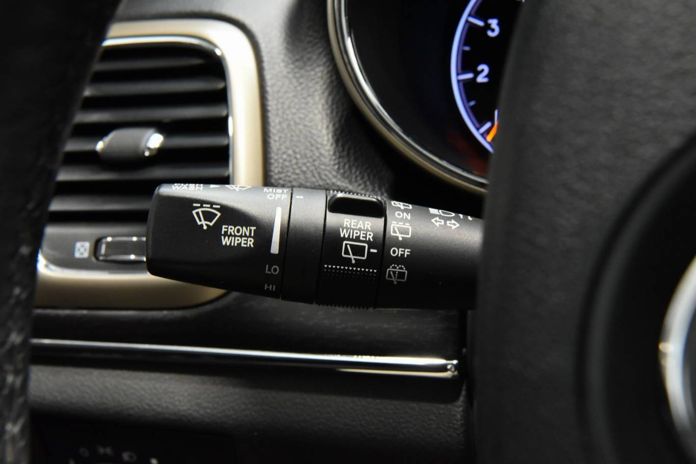 JEEP Grand Cherokee 26