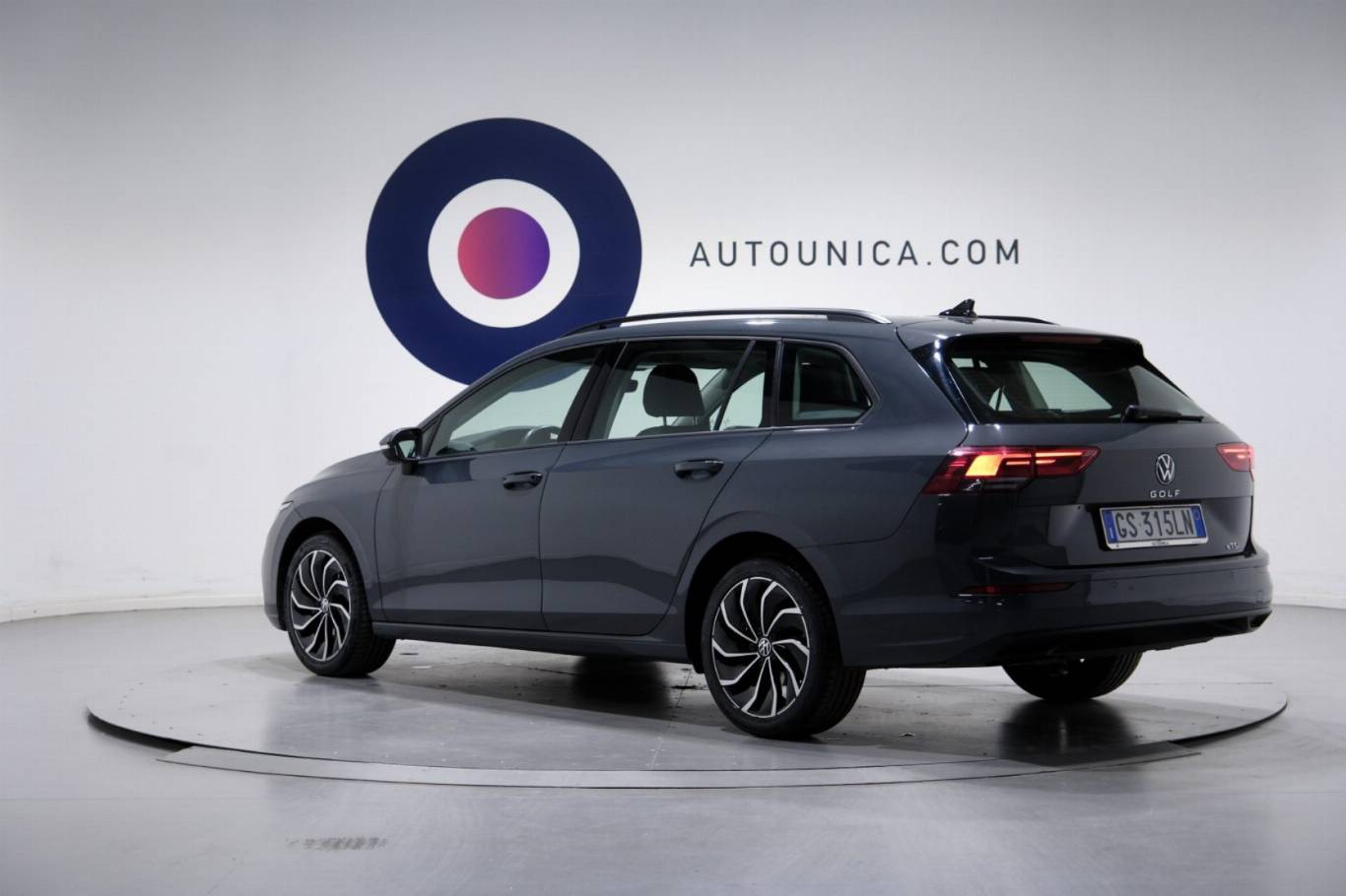 VOLKSWAGEN Golf Variant 17