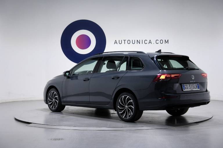 VOLKSWAGEN Golf Variant 17