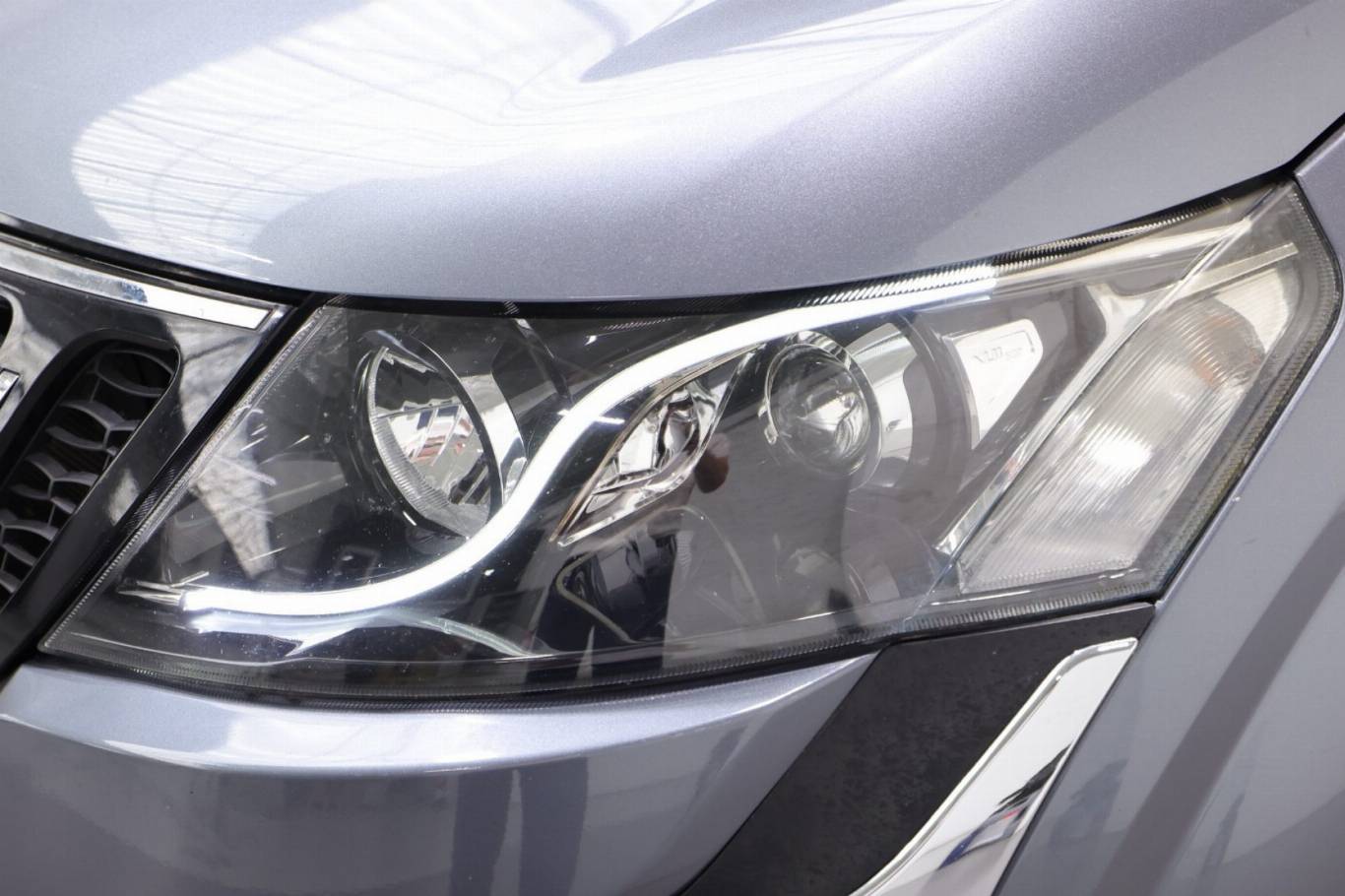 MAHINDRA XUV500 41