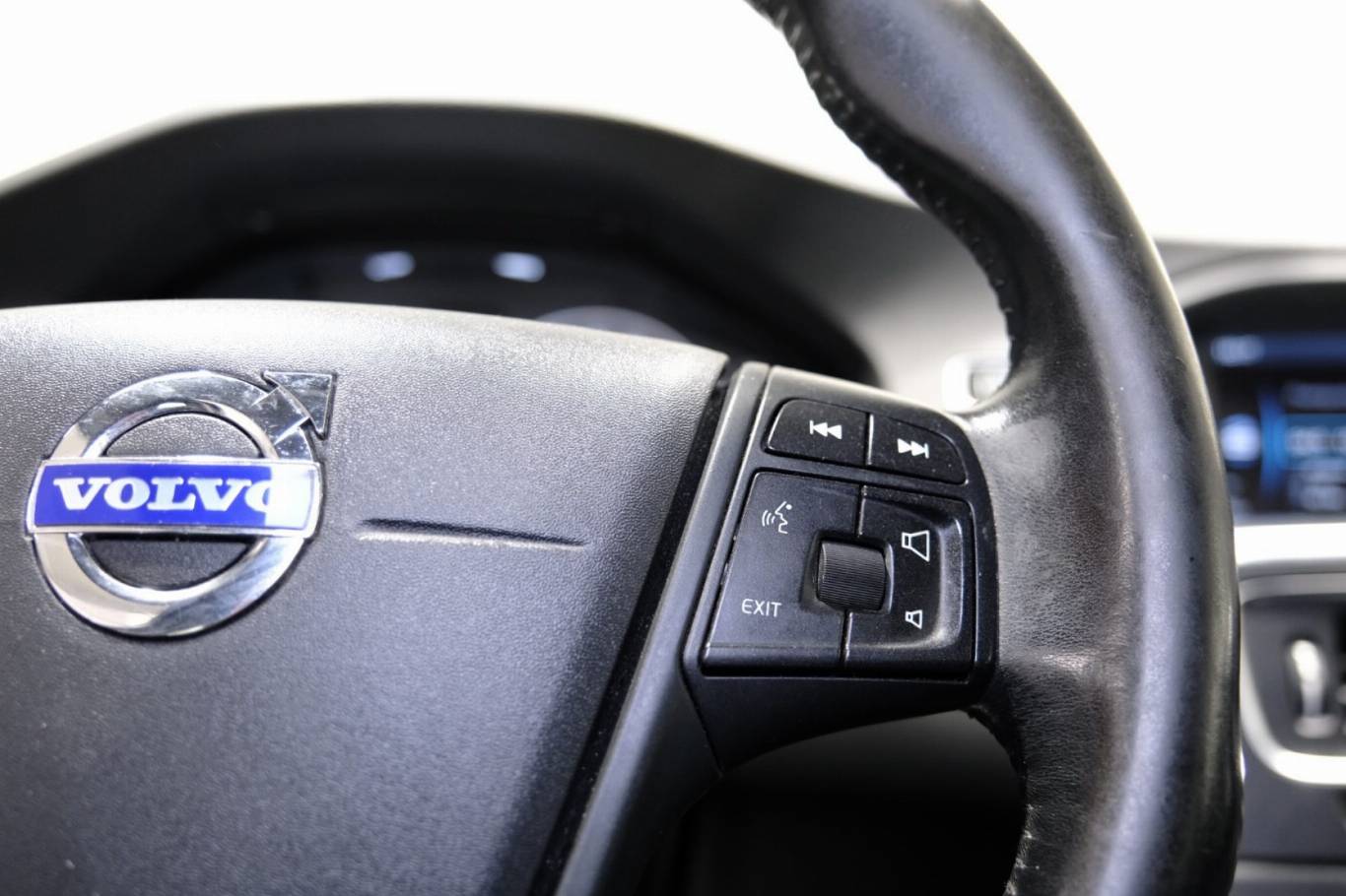 VOLVO V60 20