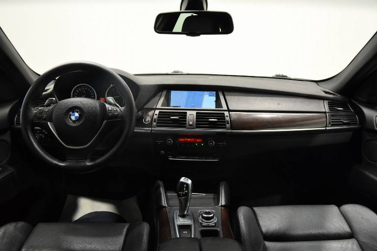 BMW X6 22