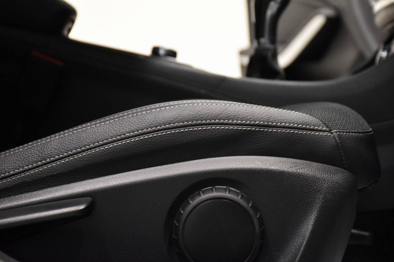 MERCEDES-BENZ A 180 46