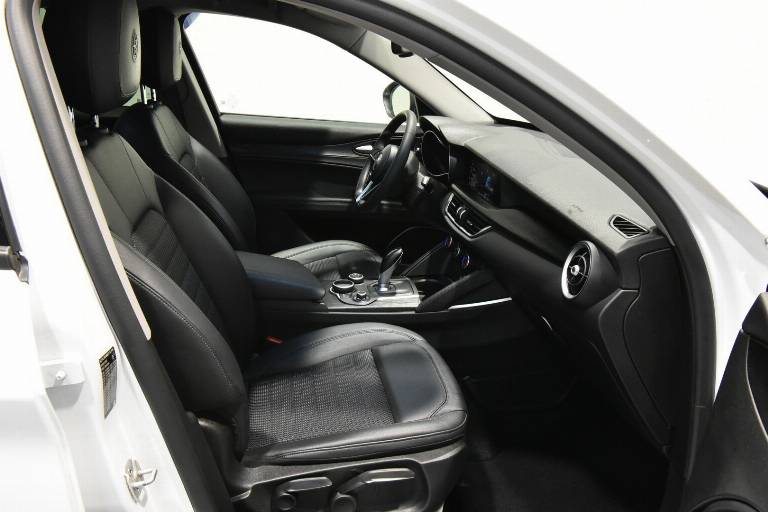 ALFA ROMEO Stelvio 21