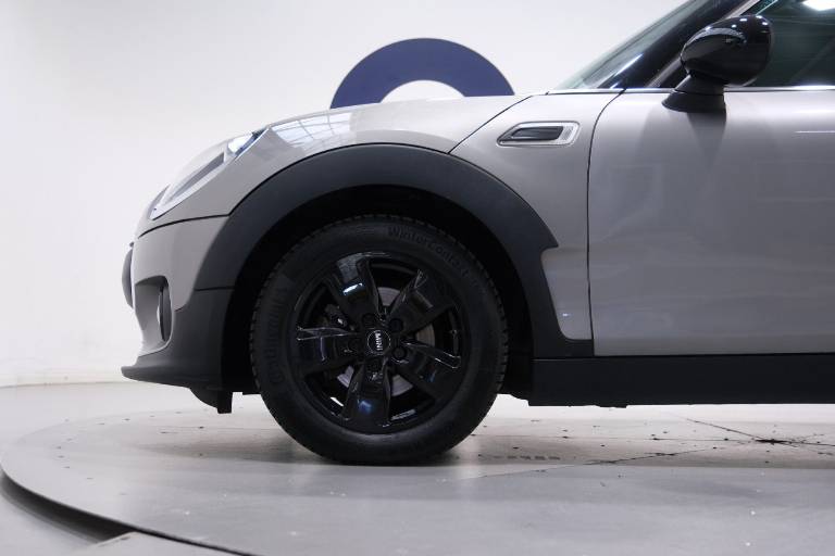 MINI Cooper Clubman 12