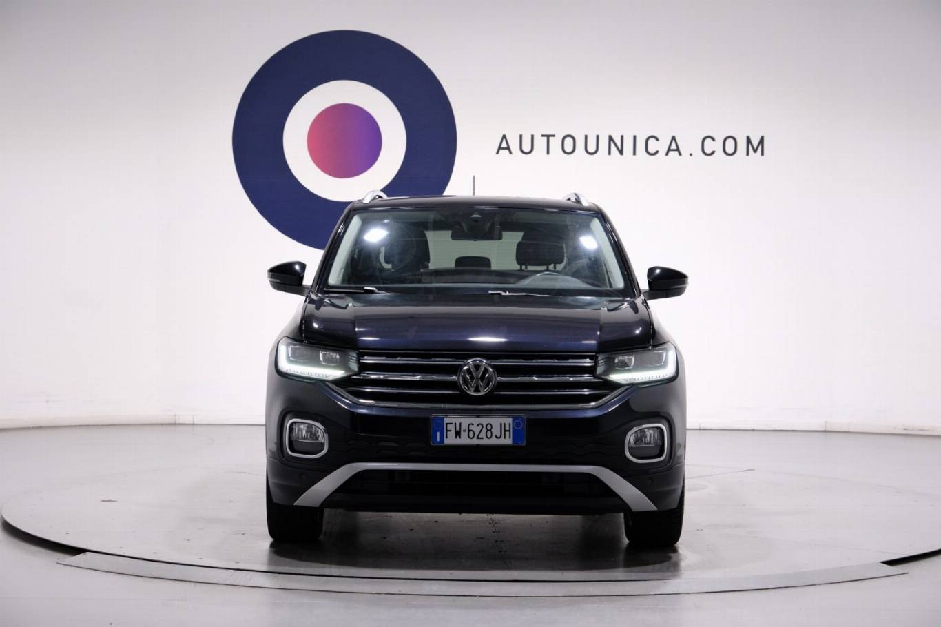 VOLKSWAGEN T-Cross 2