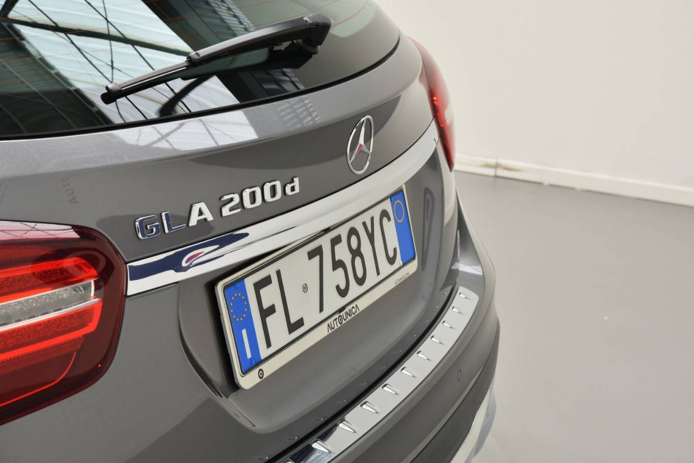 MERCEDES-BENZ GLA 200 60